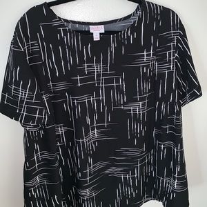 Black and white maternity top